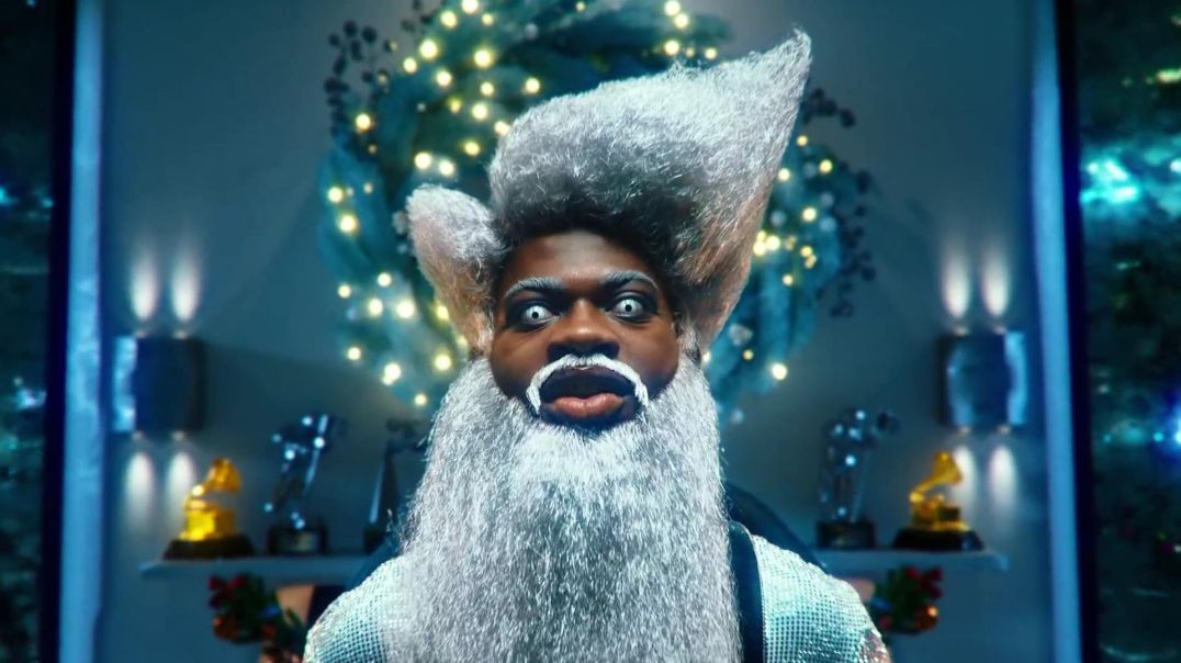 ⁣Lil_Nas_X_-_HOLIDAY_(Official_Video)